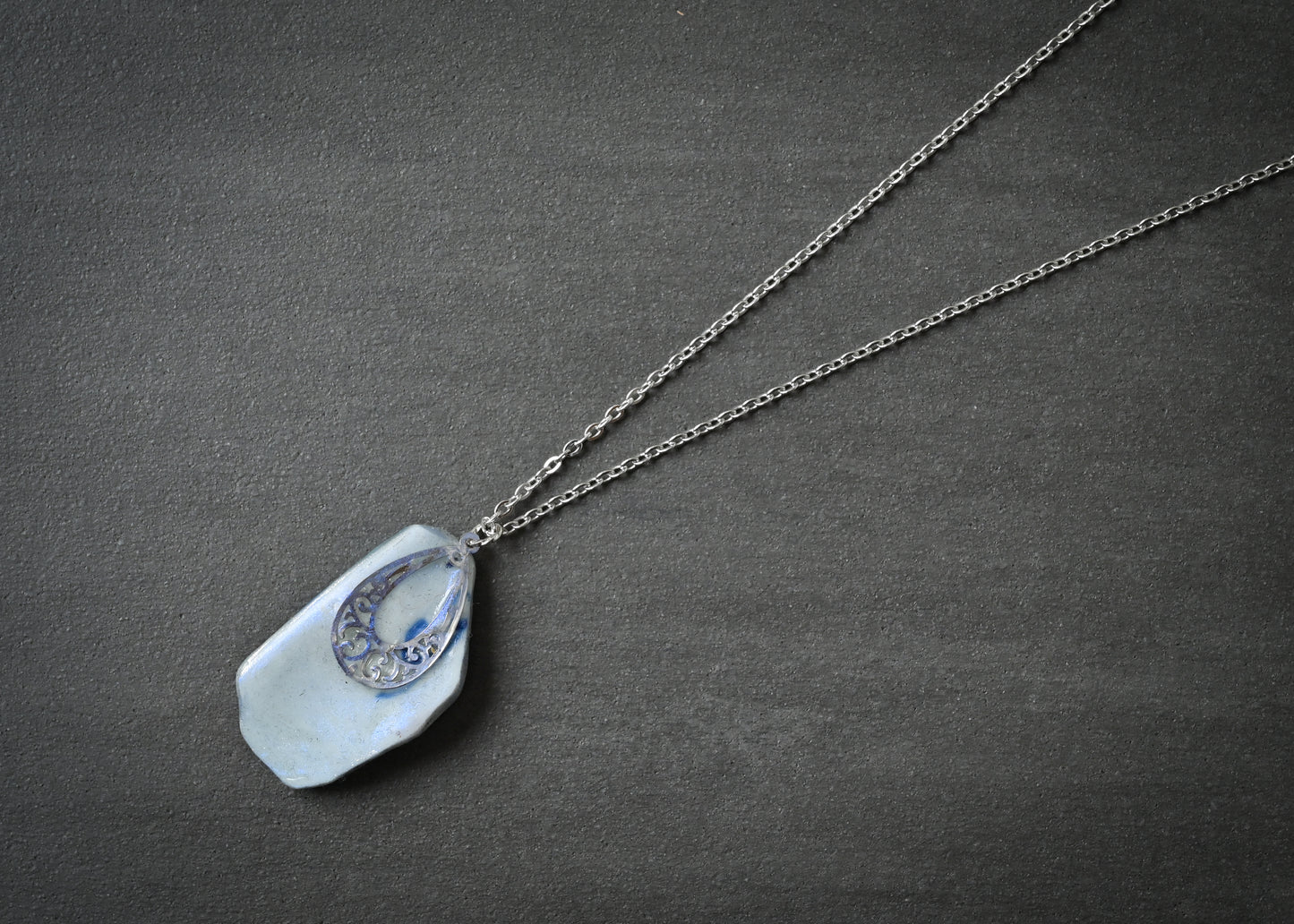 ホワイトフラワーネックレス|kusano