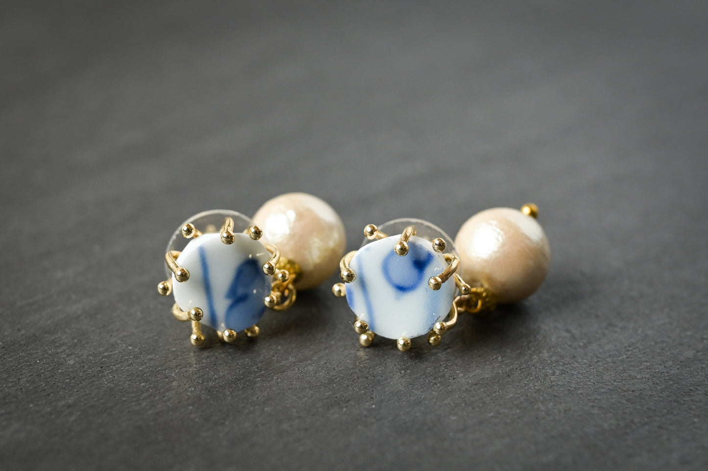 ブルーコットンパール ピアス|kusano