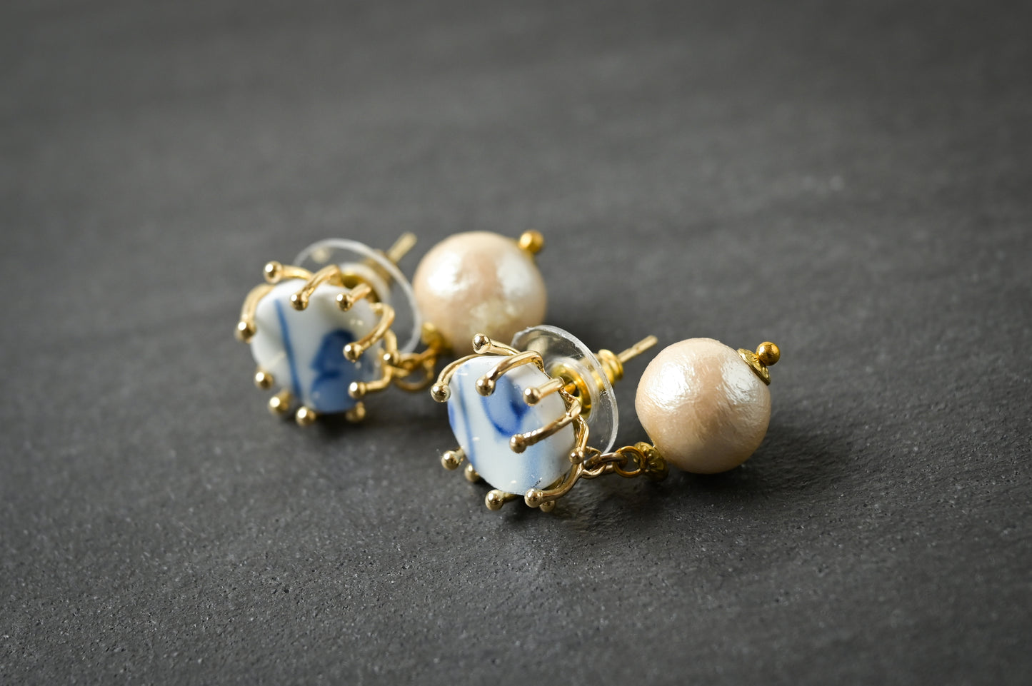 ブルーコットンパール ピアス|kusano
