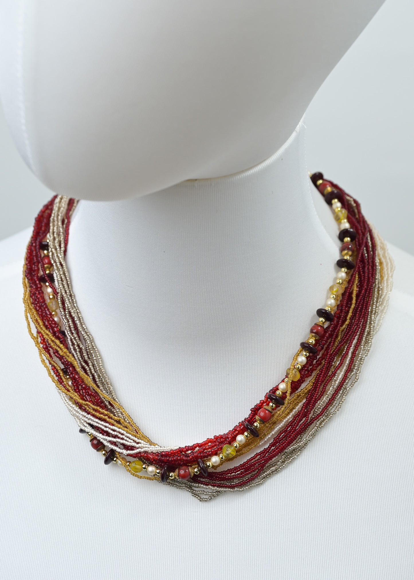 軽いのにゴージャス!ベネチアンシードグラスのネックレス