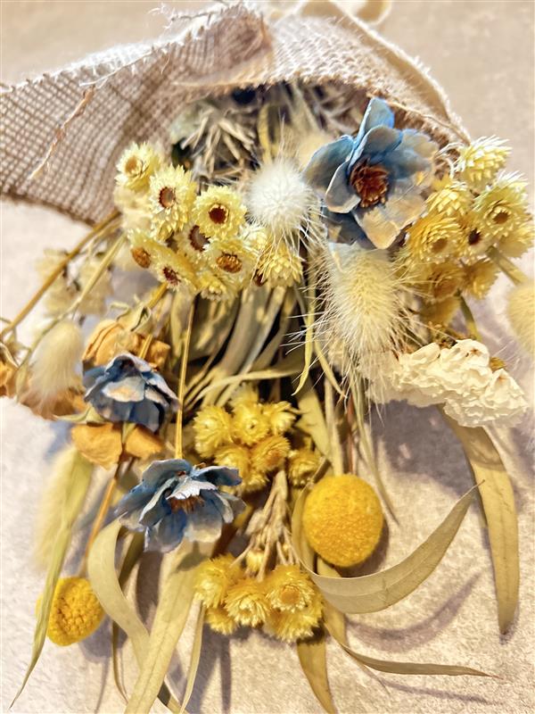 小花のスワッグ(イエロー×ブルー)