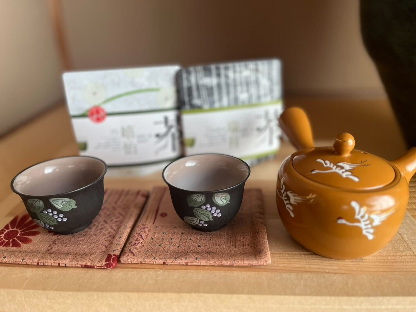 『ところでそろそろ一服しませんか? 私と、煎茶セットと、安らぎ』