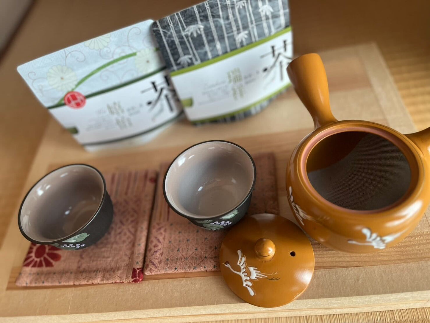 『ところでそろそろ一服しませんか? 私と、煎茶セットと、安らぎ』