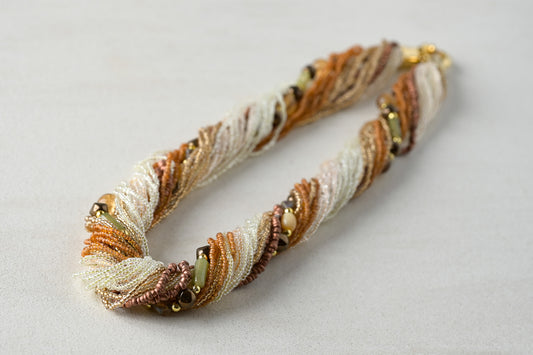 軽いのにゴージャス！ベネチアンシードグラスのネックレス