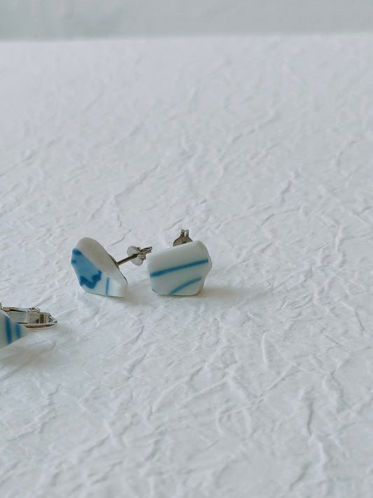 小さな異人の髪ピアス｜メリー